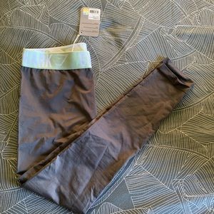 Charcoal/Pistachio Gymshark Fit Leggings